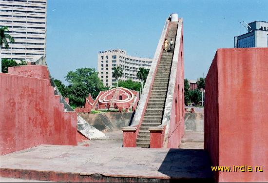     (Jantar Mantar) 