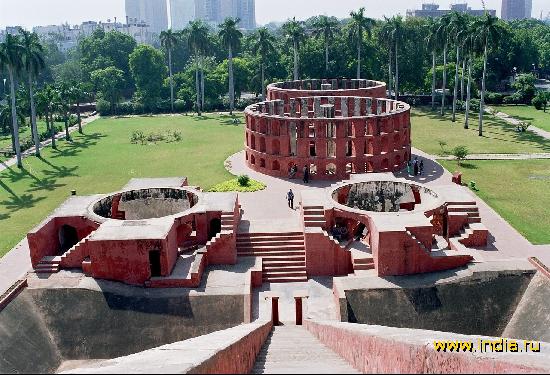     (Jantar Mantar) 