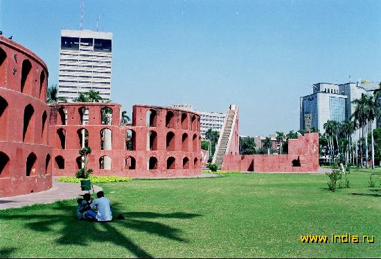     (Jantar Mantar) 