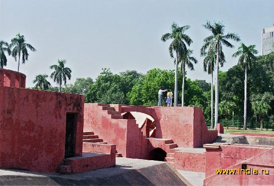     (Jantar Mantar) 