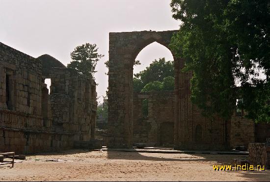  , (Qutab Minar) 