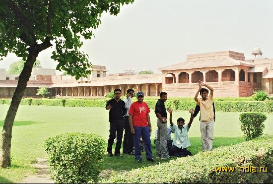   (Fatehpur Sikri),    